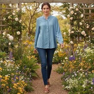 Lane Bryant cotton chambray blue textured button-down blouse country size large